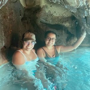 Meet your Posher, Yesenia